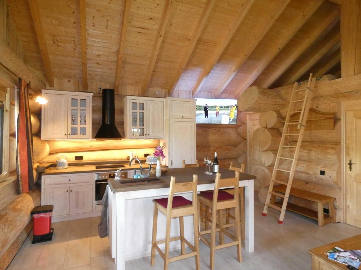 Naturstammhaus Tollensesee Groß Nemerow المظهر الخارجي الصورة