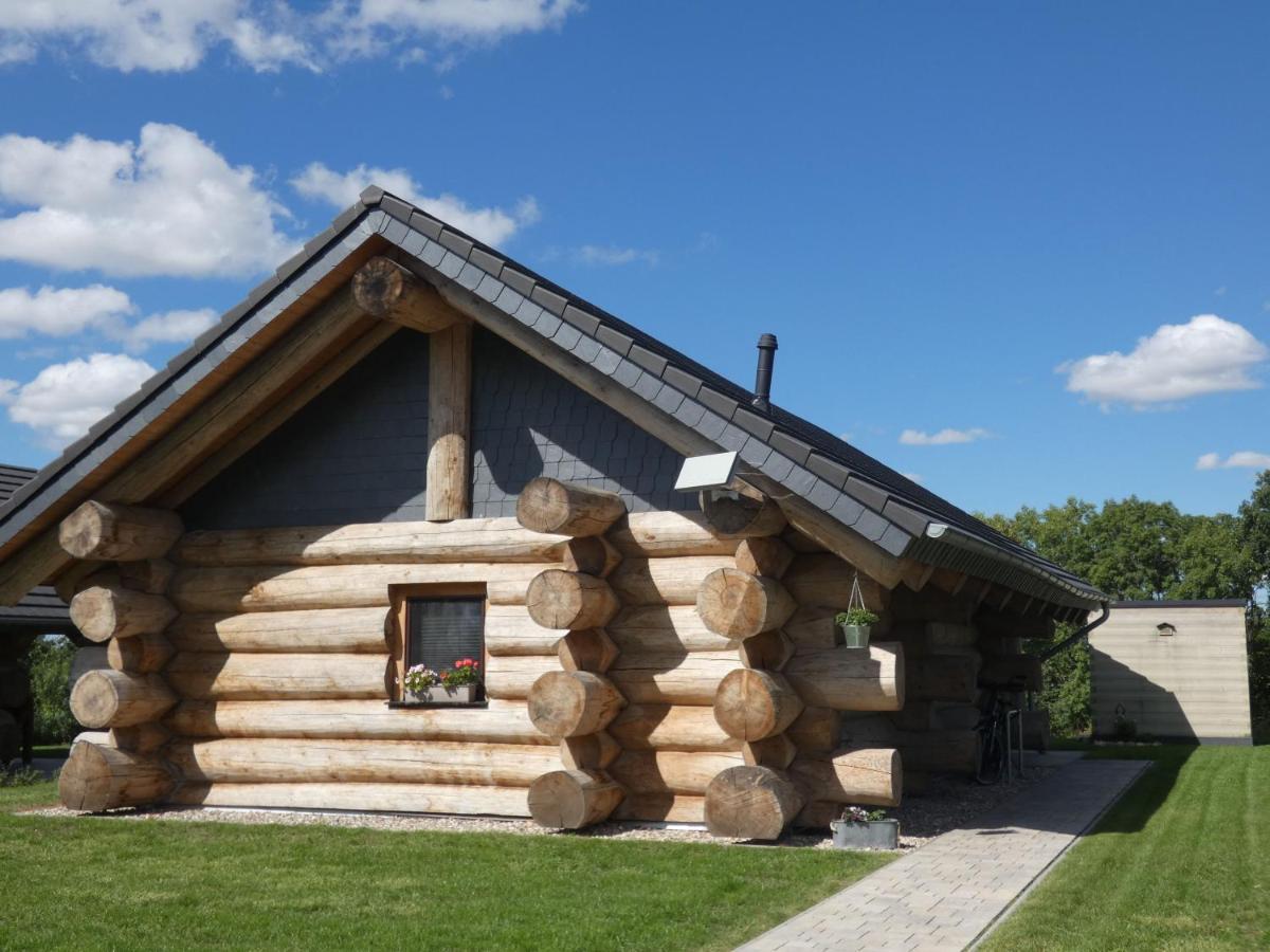 Naturstammhaus Tollensesee Groß Nemerow المظهر الخارجي الصورة